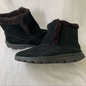 Skechers Women’s 9.5 On-the-Go Chugga Winter Bootie with Goga Mat Technology